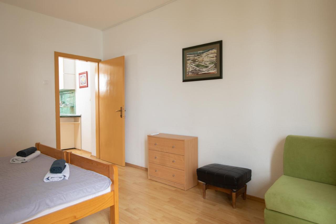 Pine And Sunshine Apartments Podgora Exterior foto